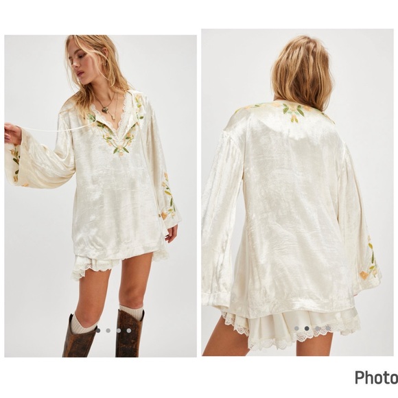 Free People Tops - Free People Ember Embroidered‎ Tunic Floral Velvet Cream Large